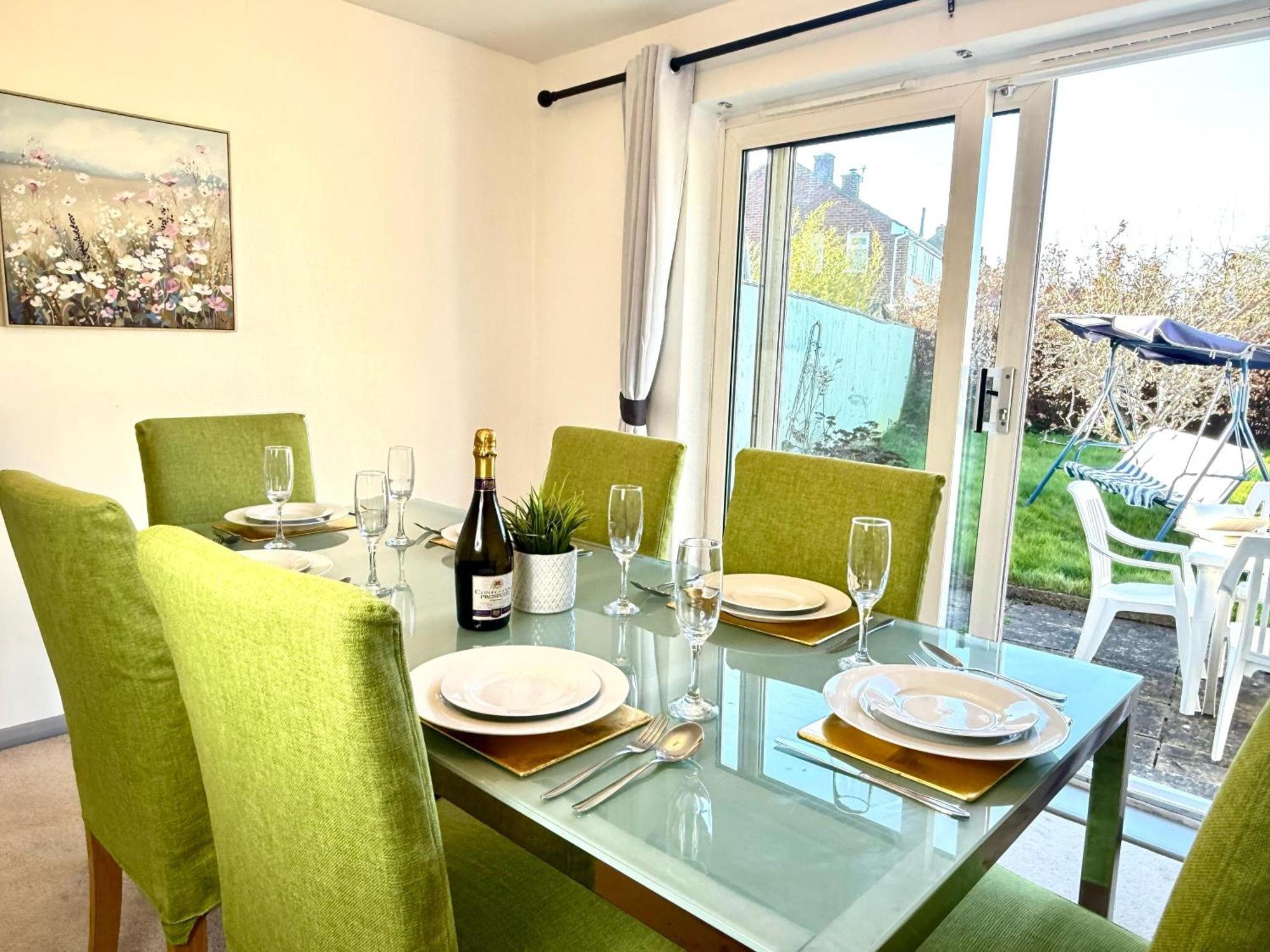 Stylish 3-Bedroom House With Garden & Free Parking'S, Prime Location With Private Garden Kidlington Dış mekan fotoğraf