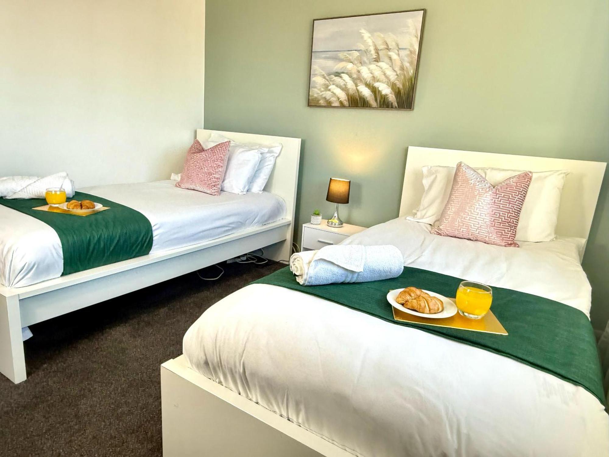 Stylish 3-Bedroom House With Garden & Free Parking'S, Prime Location With Private Garden Kidlington Dış mekan fotoğraf